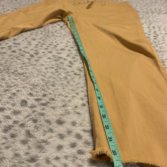 Liverpool High-Rise Crop Straight w/Exposed Button Fly & Fray in Golden Glow. - Picture 10 of 12